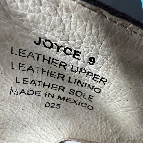 🚫🚫SOLD!🚫|•FREEBIRD🦅BY STEVEN•| Striking Joyce Red Croco Lace Up Ankle Bootie - Picture 12 of 12